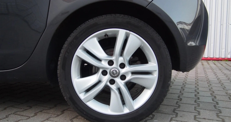 Opel Meriva cena 26300 przebieg: 220000, rok produkcji 2015 z Oleszyce małe 301